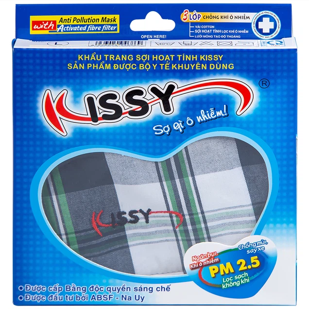 Khẩu trang hoạt tính Kissy L 3 lớp giúp lọc sạch không khí, ngăn bụi, khí ô nhiễm
